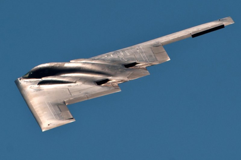 Бомбардировщик б2
