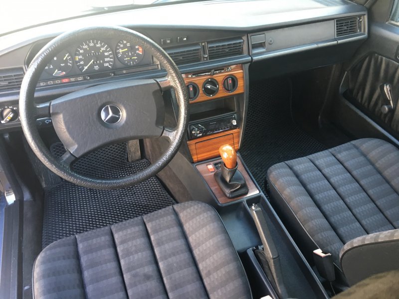 Mercedes-Benz w201 салон