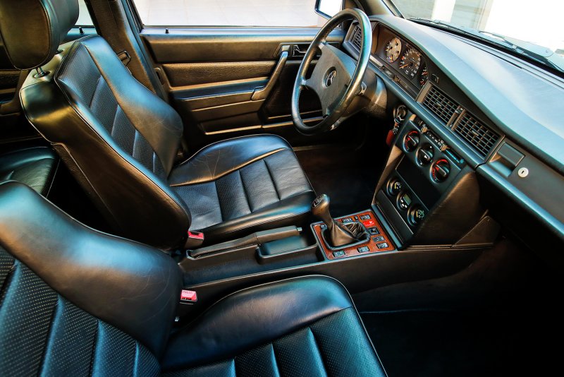 Mercedes Benz 190e салон