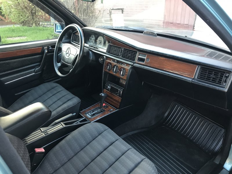 Mercedes-Benz w201 салон