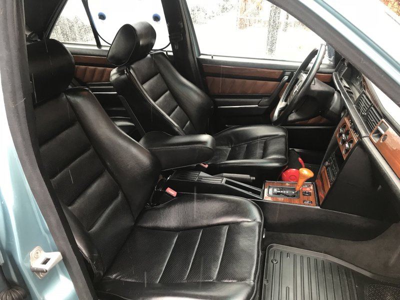 W201 Sportline салон