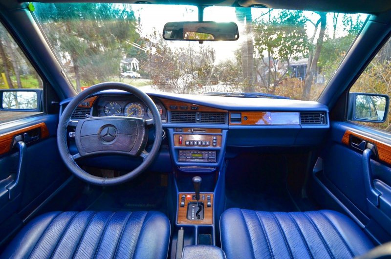 Mercedes Benz 190e салон