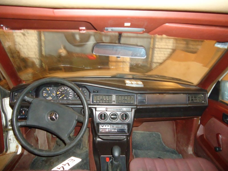 Mercedes Benz 190 w201 салон