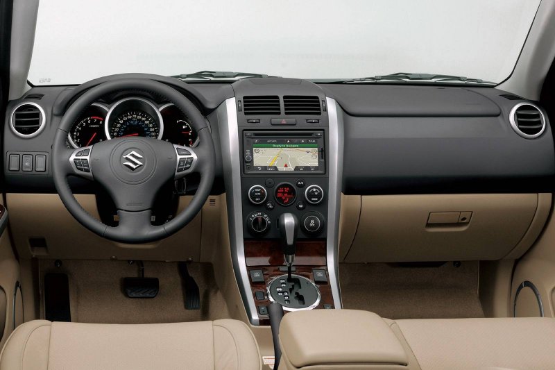 Suzuki Grand Vitara салон