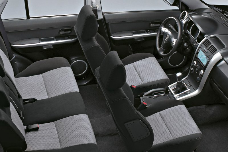 Suzuki Grand Vitara 2008 салон сзади