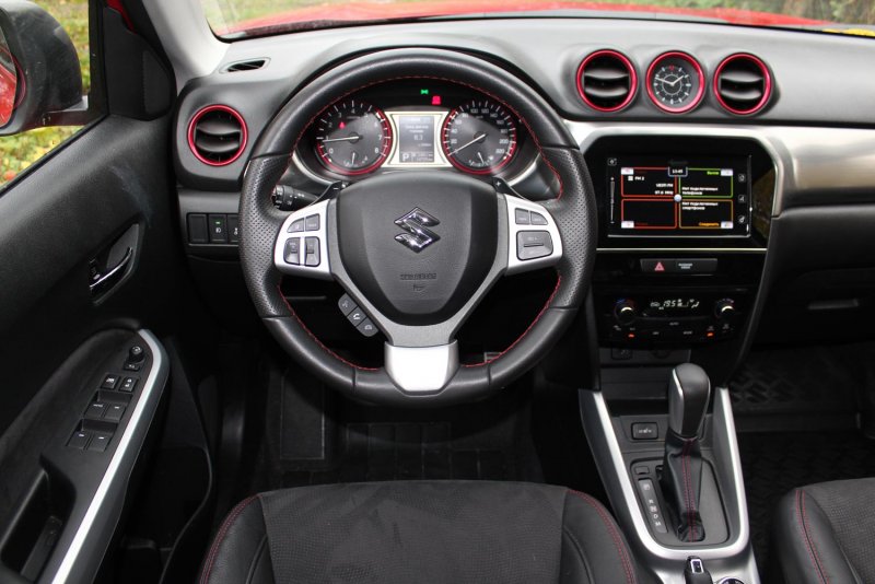 Suzuki Grand Vitara 3 салон
