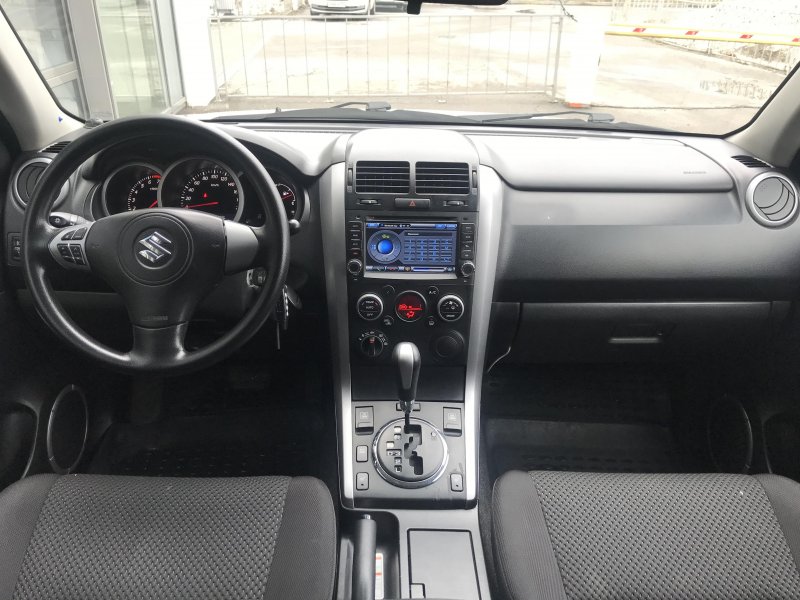 Suzuki Grand Vitara 2012 салон