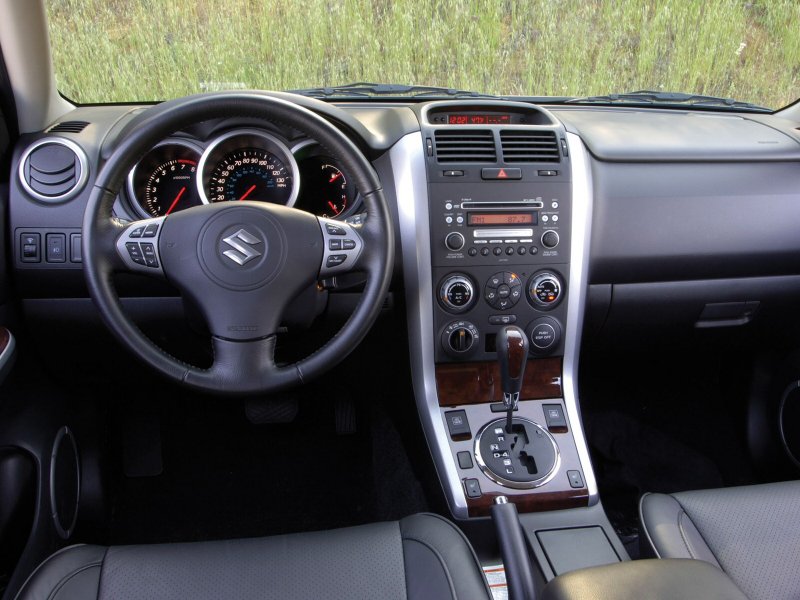 Suzuki Grand Vitara 2012 салон