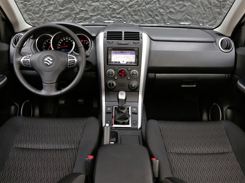 Suzuki Grand Vitara 2008 салон