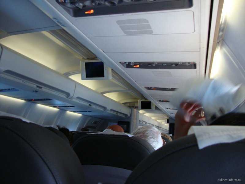 Салон самолета Боинг 737