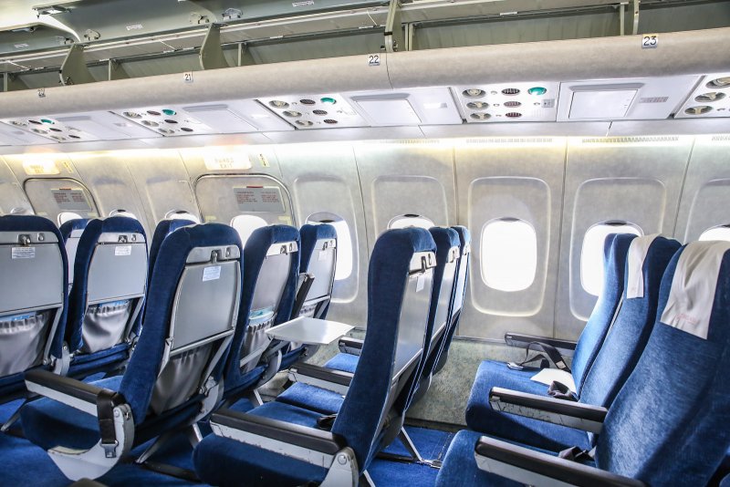 Боинг 737-800 ЮТЭЙР салон