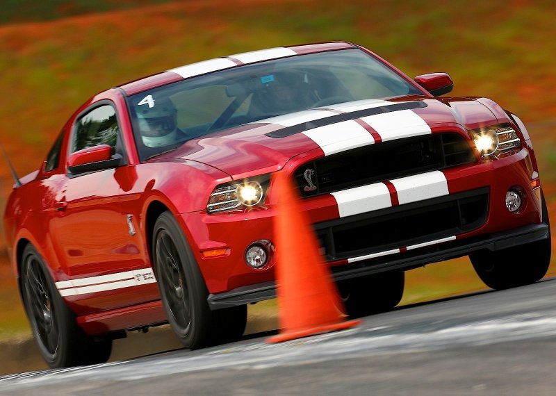 Форд Мустанг gt 500