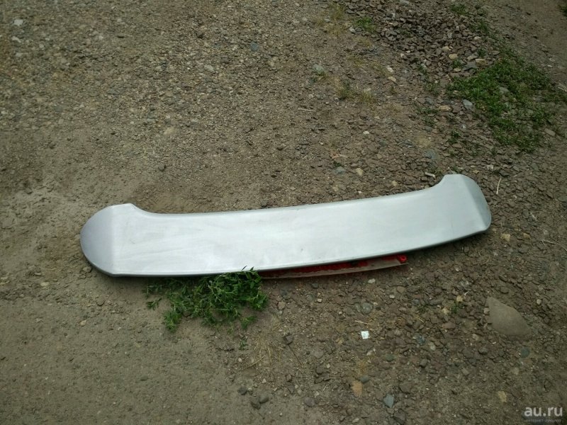 Спойлер на Toyota Corolla ae100