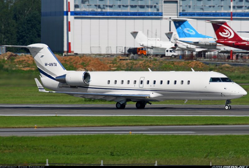 Самолет Bombardier CL 600-2b19