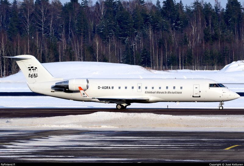 Canadair CL-600-2b19 Regional Jet CRJ-200lr салон