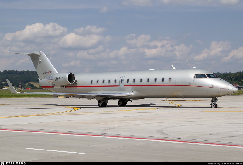 Самолет Bombardier CL 600-2b19