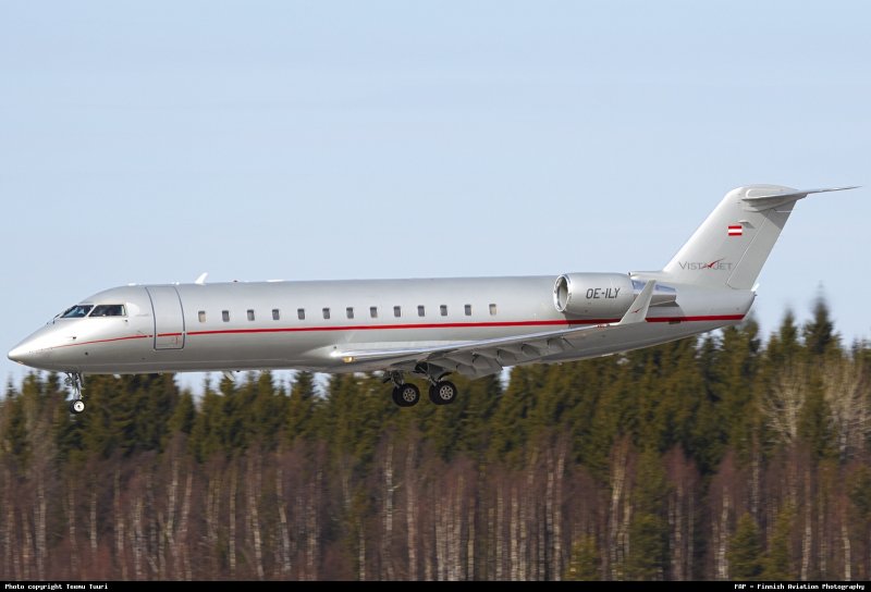 Canadair CL-600-2b19 Regional Jet CRJ-200lr кабина