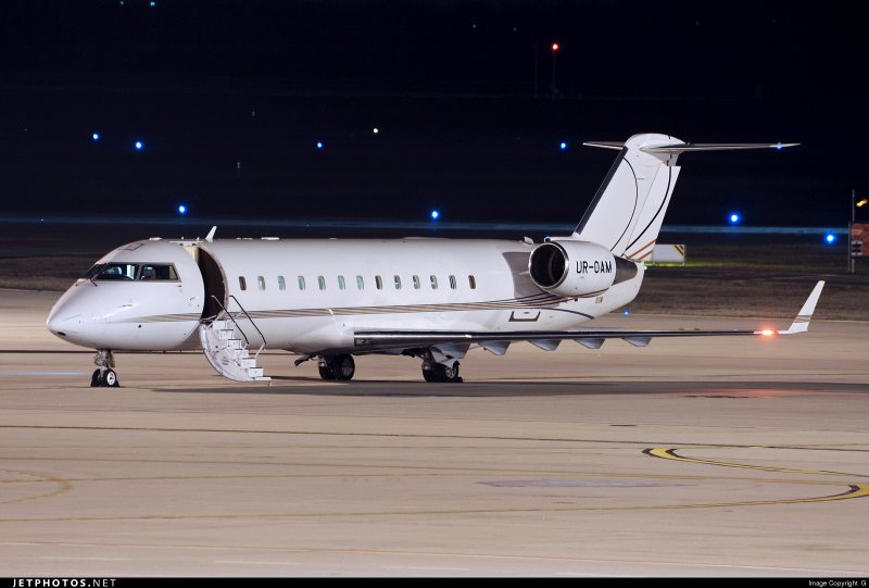 Самолет CL-600-2b19 Challenger-850