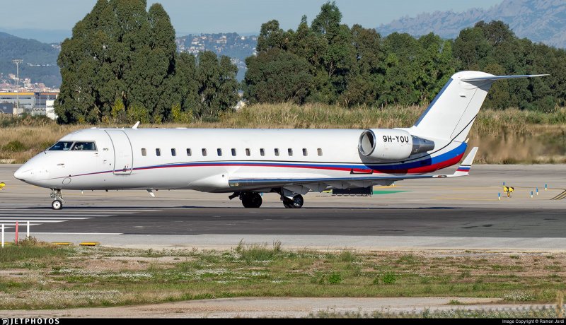 Самолет Bombardier cl600