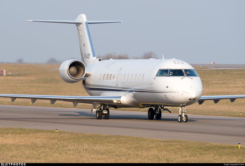 Самолет Bombardier CL 600-2b19