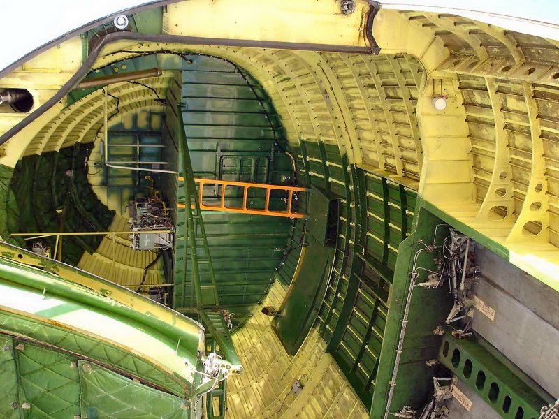 Грузовая кабина АН-124
