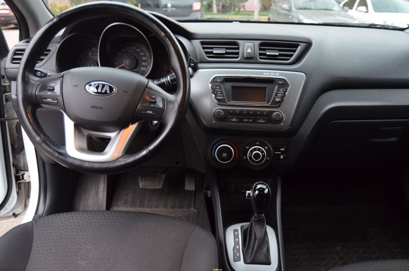 Kia Rio Luxe 1.6 2013