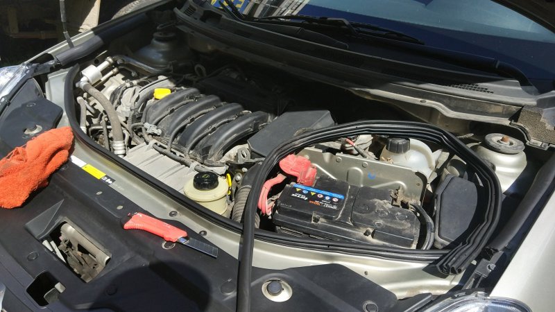 Nissan Almera g15 под капотом