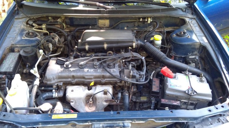 Nissan Almera n16 подкапотка
