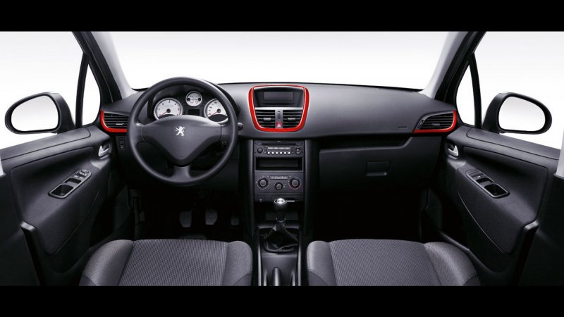 Peugeot 207 Coupe салон