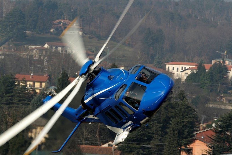 Вертолет Leonardo aw139