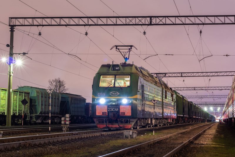 Вл-10 с вагонами пассажирскими
