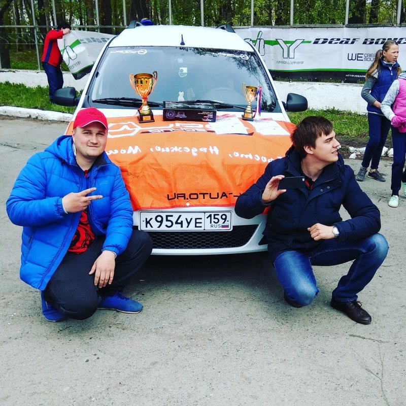 Lada XRAY серебристый салон