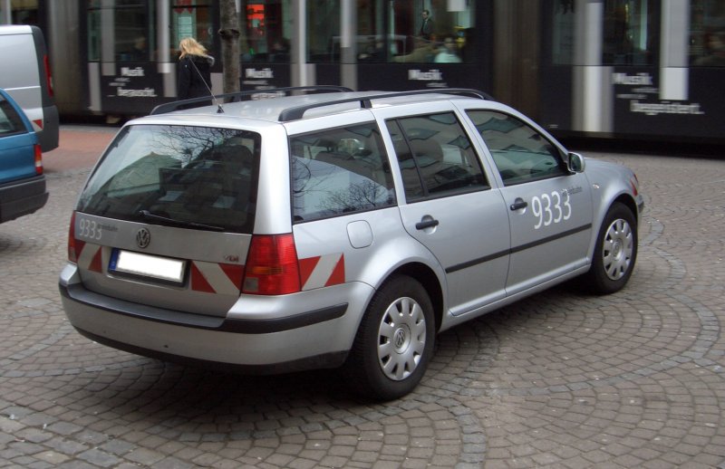 Гольф универсал 2001