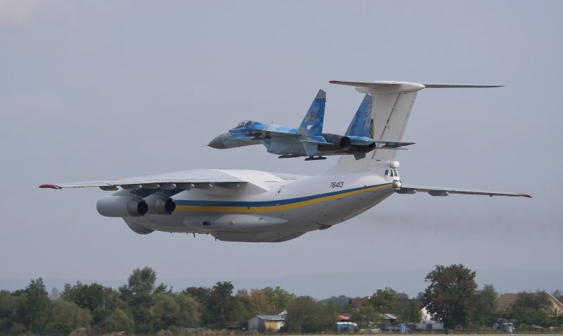 Су-33 палубный истребитель