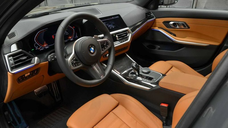 БМВ 330i 2019 салон