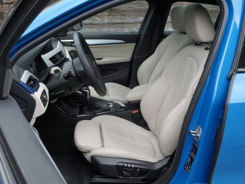 BMW x2 светлый салон