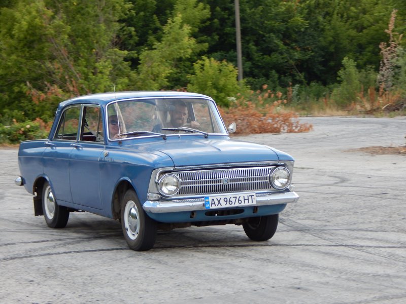 Москвич 412 ИЖ красный