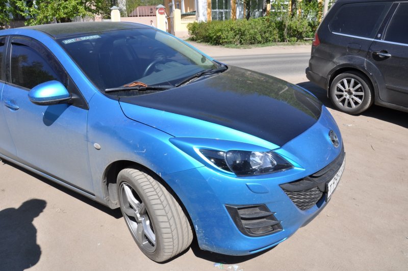 Mazda 3 BL реснички на фары