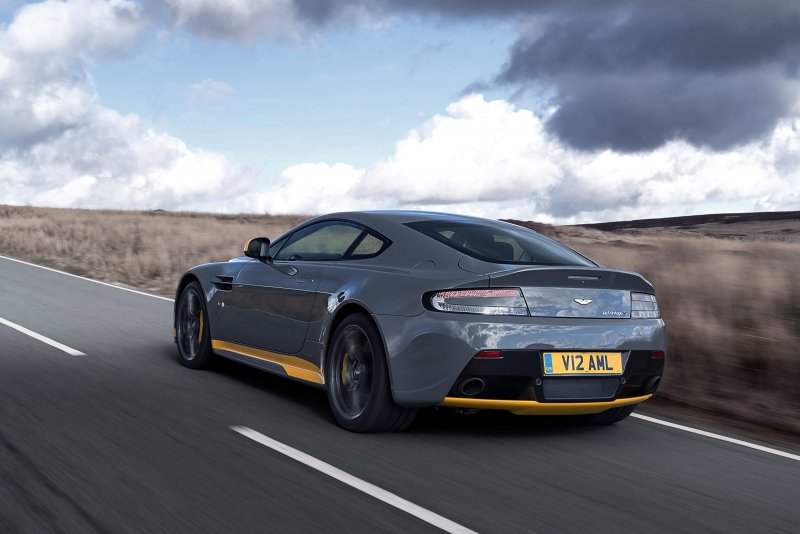 Aston Martin db12 Vantage
