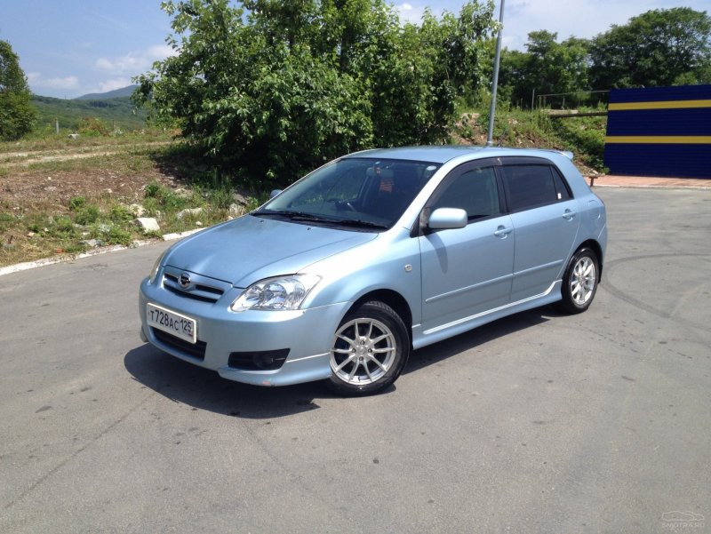 Toyota Corolla Runx 2002
