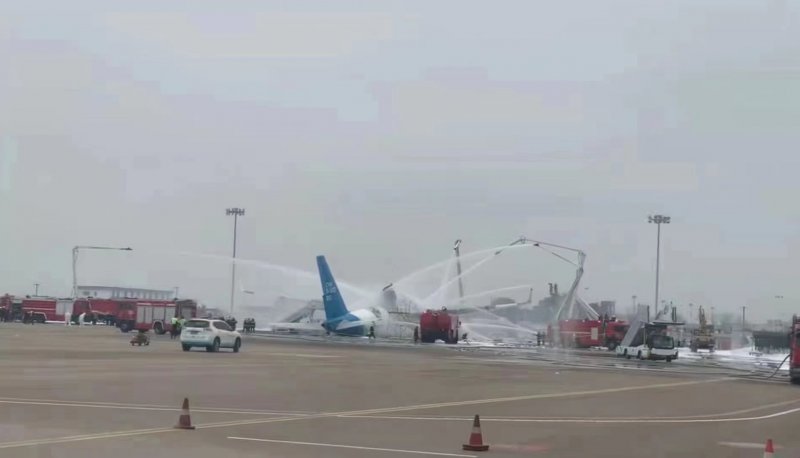Памятник разбитому польскому самолет