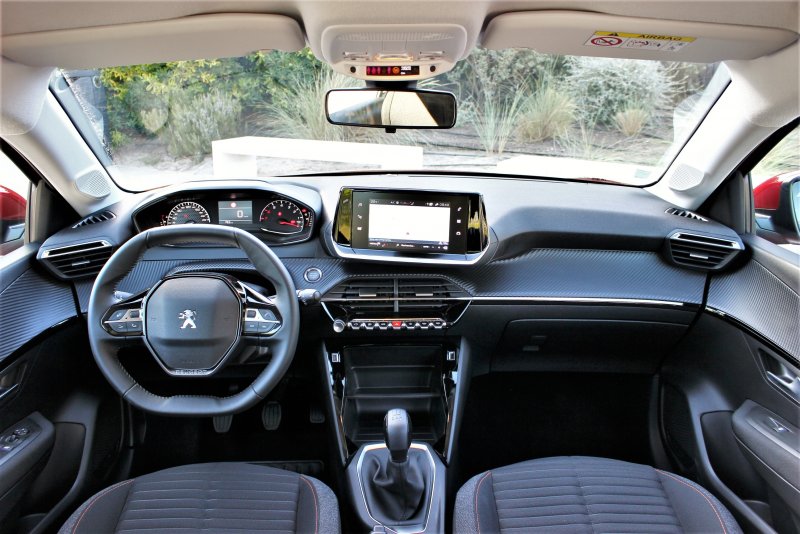 Peugeot 208 новый
