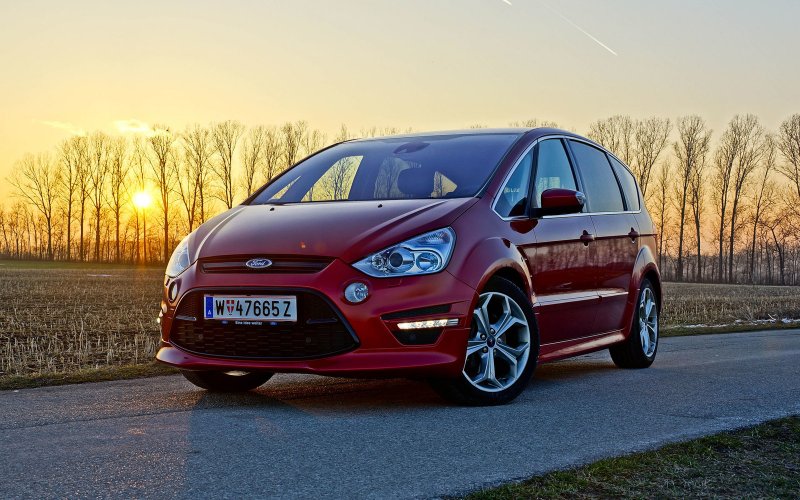 Ford s Max 2