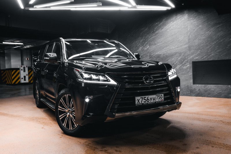 Лексус LX 570 Блэк Вижен