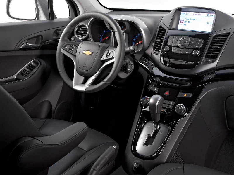 Chevrolet Orlando 2012 салон