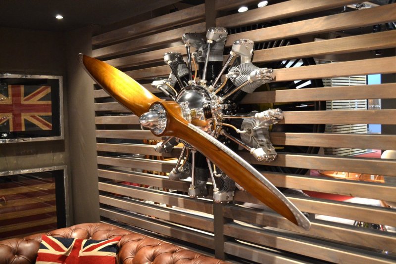 Бра пропеллер Wood Propeller Wall Lamp