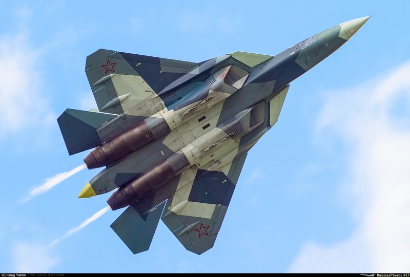 Самолет пятого поколения Су-57