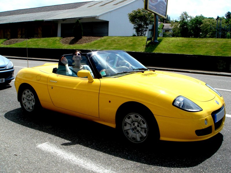 Купе кабриолет Fiat Barchetta