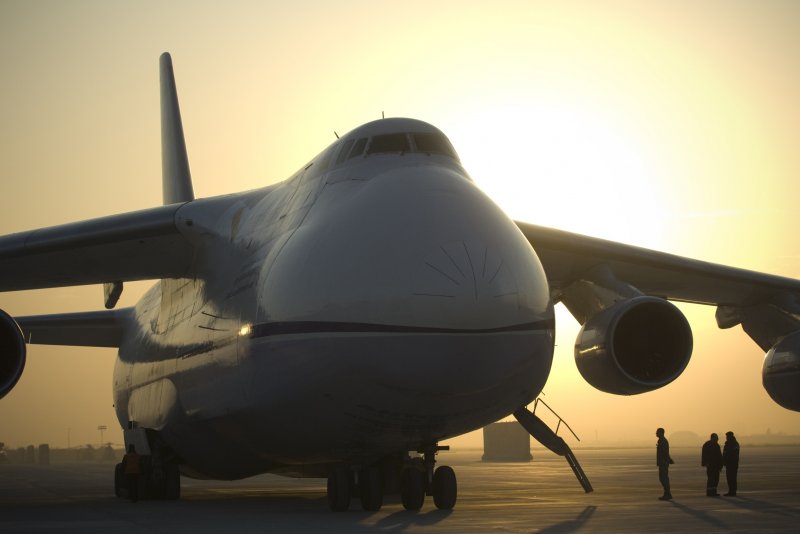 АН-124 слон