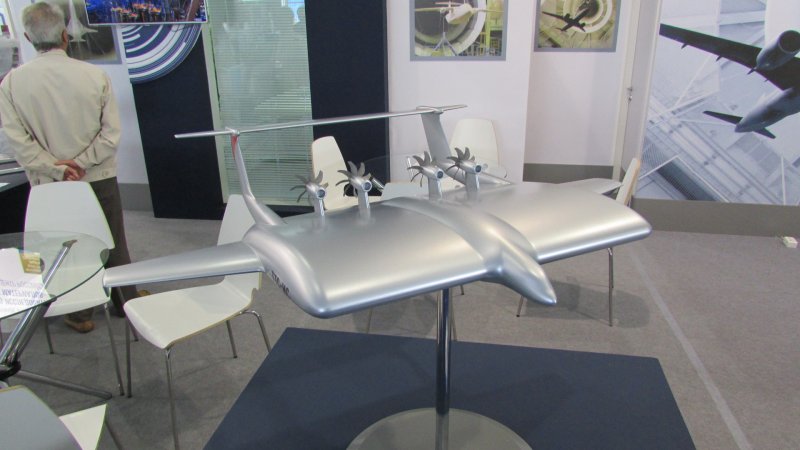 АН-124 слон